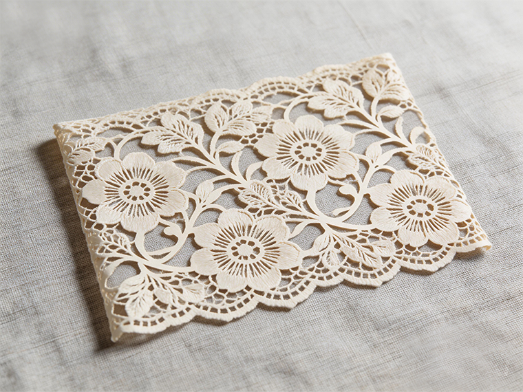 Warum werden Stoffschneidesysteme auf mehrachsige Lasersteuerungen umgestellt? Effizienz ist der Schlüssel.